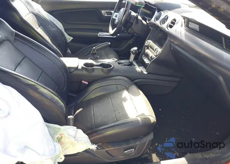 2019 Ford Mustang Ecoboost Premium z USA, uszkodzony, nr VIN 1FATP8UH3K5159551